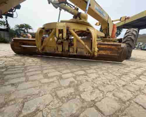 Motoniveladora Komatsu GD555 13/13