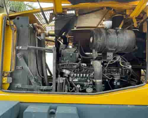 Pá carregadeira  Komatsu  WA320 05/05