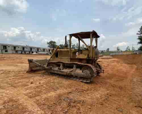 Trator de Esteiras Caterpillar D6C 76/76