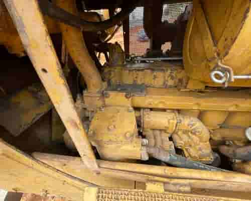 Trator de Esteiras Caterpillar D6C 76/76