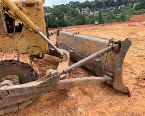 Trator de Esteiras Caterpillar D6C 76/76