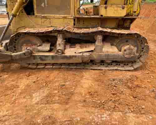 Trator de Esteiras Caterpillar D6C 76/76