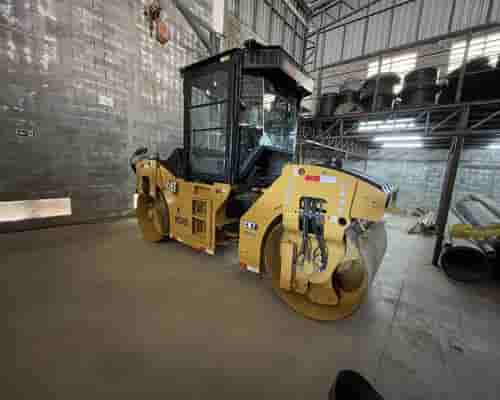 Rolo compactador Caterpillar CB7 23/23