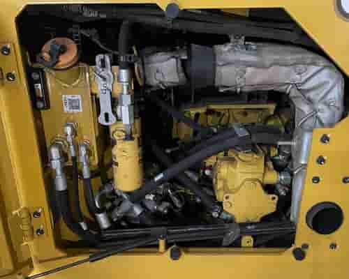 Rolo compactador Caterpillar CB7 23/23