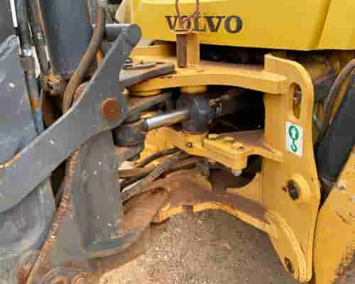Retroescavadeira Volvo BL60B 13/13