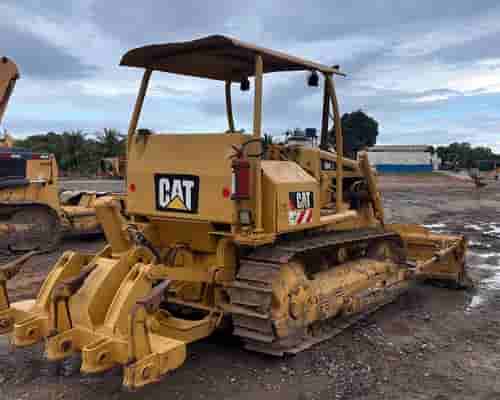 Trator de Esteiras Caterpillar D4E 87/87