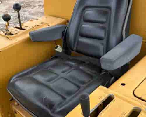 Trator de Esteiras Caterpillar D4E 87/87