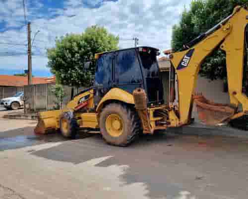 Retroescavadeira Caterpillar 416E 14/14