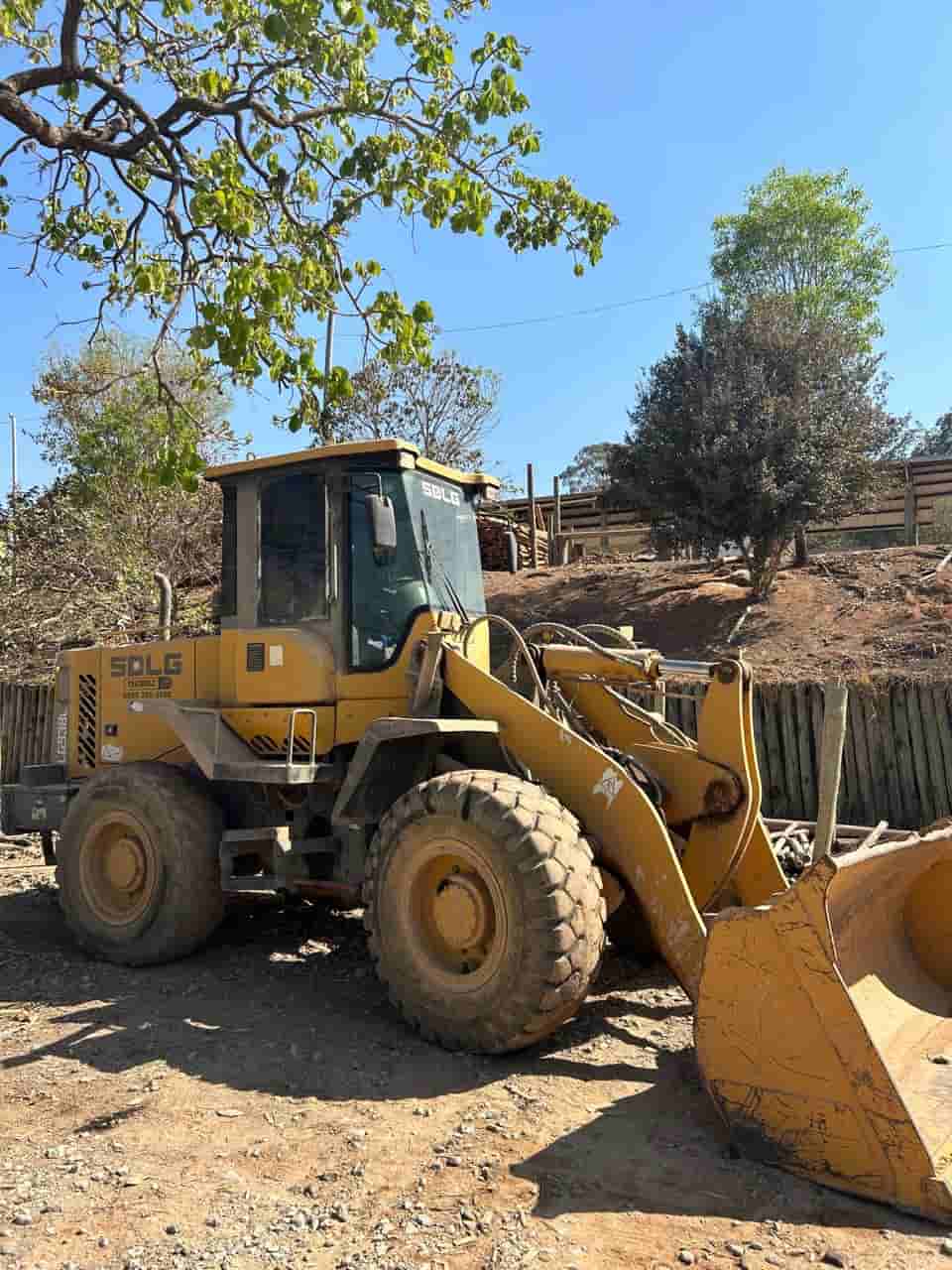 Pá Carregadeira SDLG LG938 L 2014 - imagem de fundo