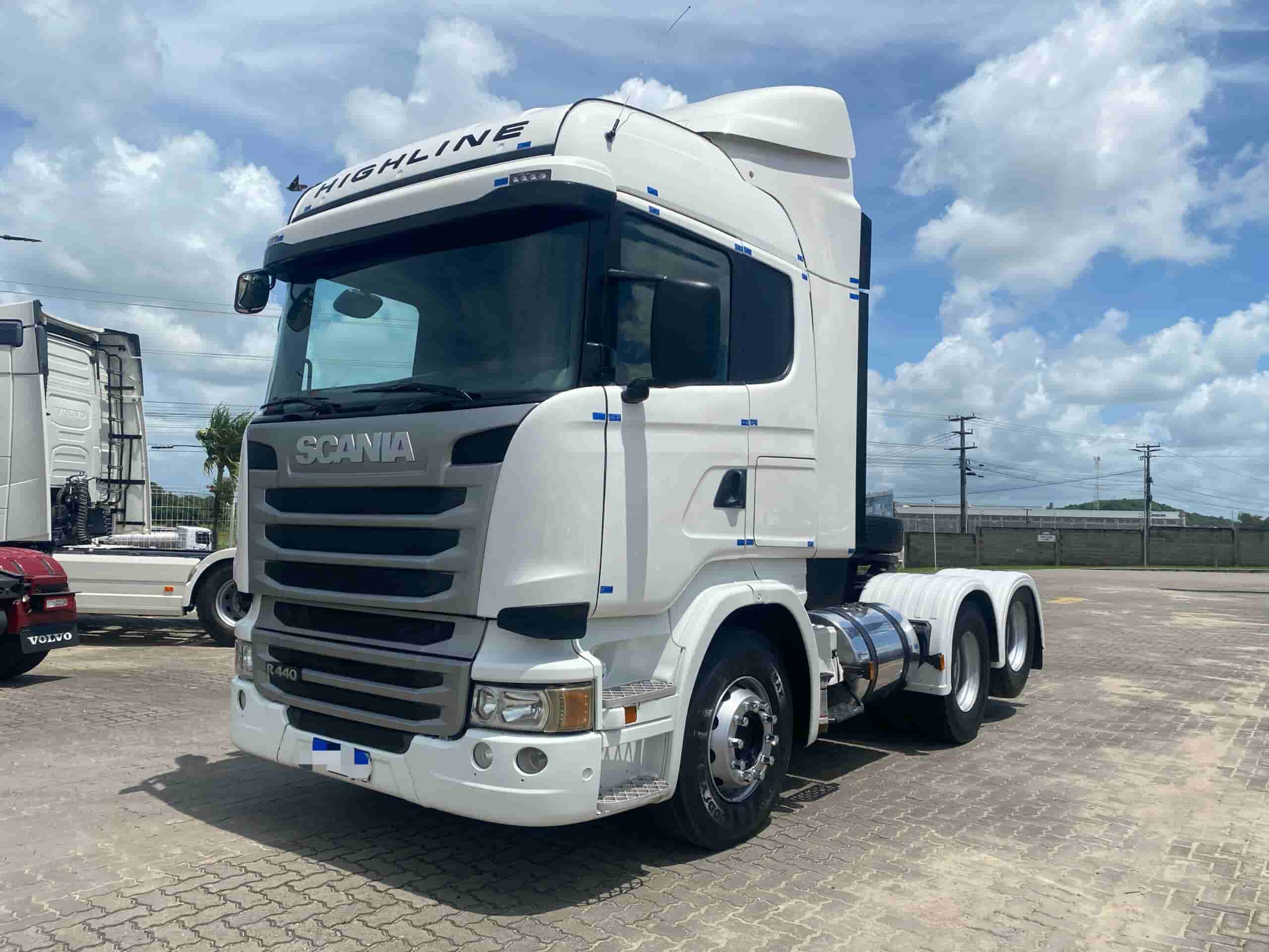 Caminhão Scania R440 6x2T 2017 - imagem de fundo
