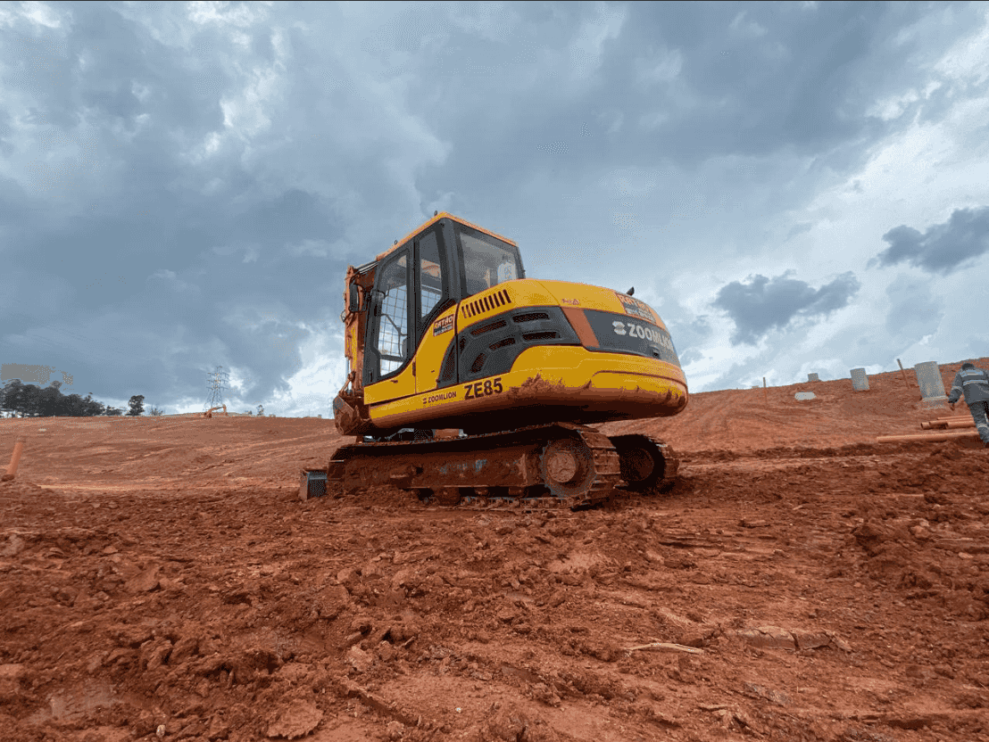 Mini Escavadeira Zoomlion ZE85 2012 - imagem de fundo