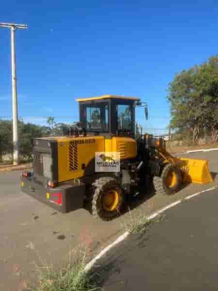 Pá Carregadeira Hedesa ZL 826 2022