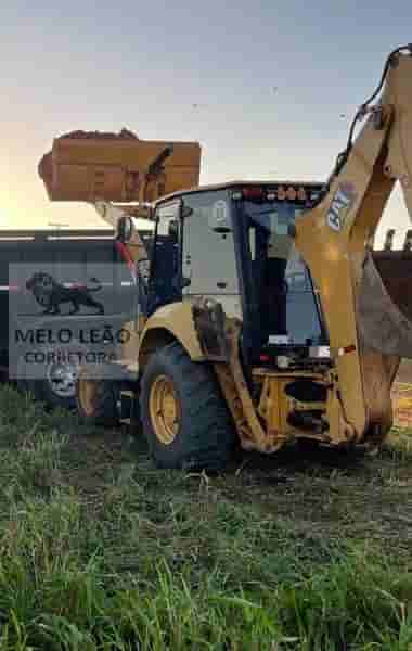 Retroescavadeira Caterpillar 416F2 2021