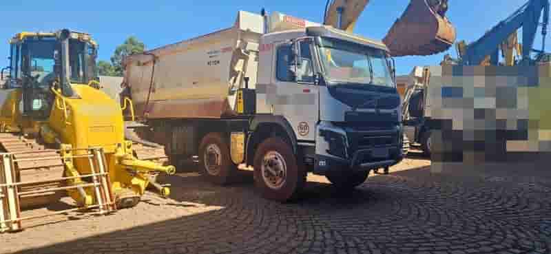 Plantadeira Volvo FM 500 2020