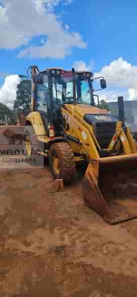 Retroescavadeira Caterpillar 416F2 2020