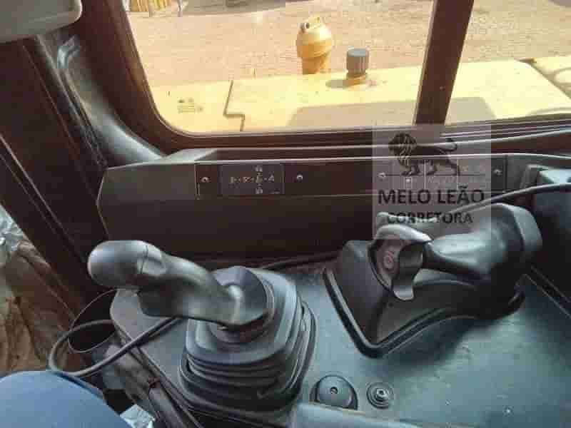 Trator de esteira Caterpillar D8T 2020