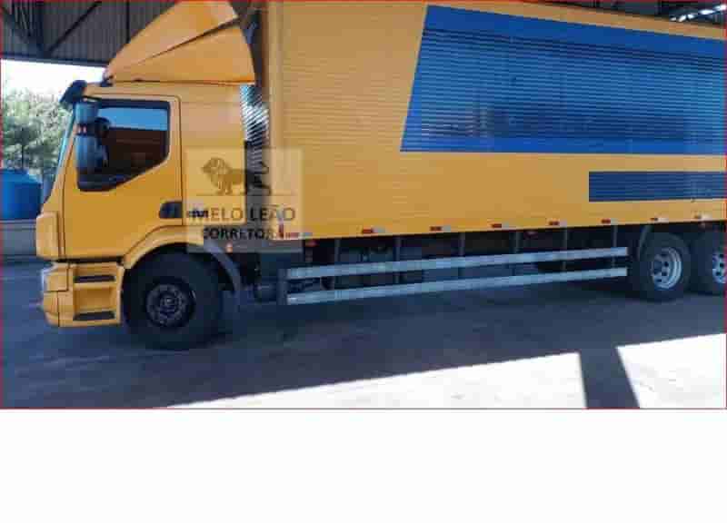 Caminhão Volvo VM 270 2019