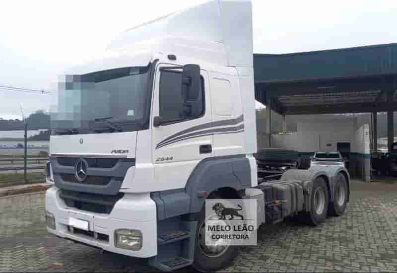 Plantadeira Mercedes Benz 2644 2019