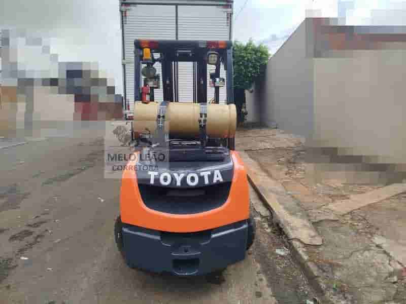 Empilhadeira Toyota 8FGJ35 2019