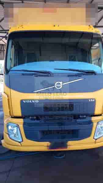 Plantadeira Volvo VM 270 6x2 - Semi-Leito 2019
