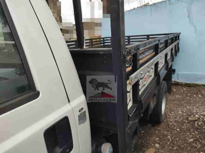 Caminhão Ford F4000 4x4 2018