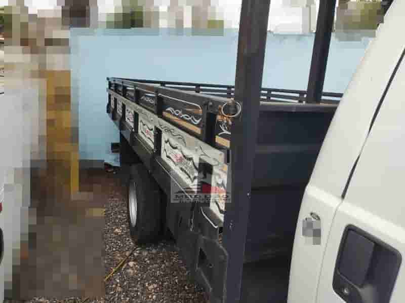 Caminhão Ford F4000 4x4 2018