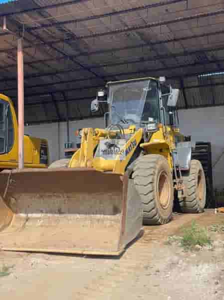 Pá Carregadeira Komatsu WA200 2018