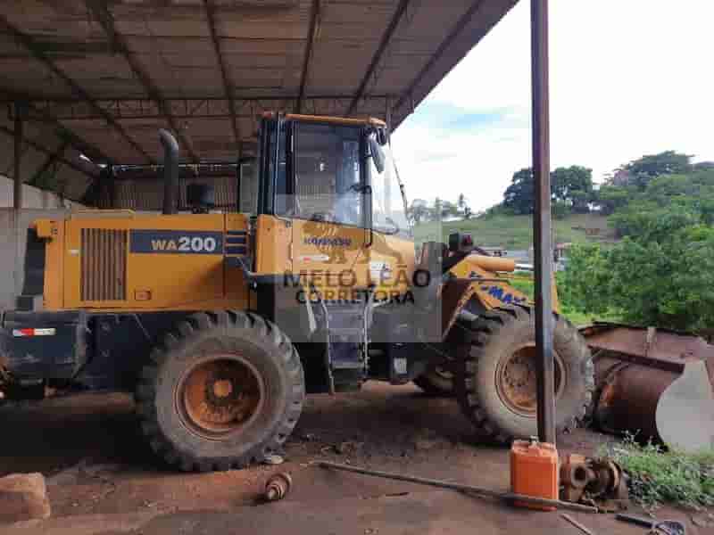 Pá Carregadeira Komatsu WA200 2018