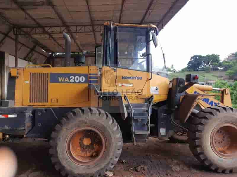 Pá Carregadeira Komatsu WA200 2018