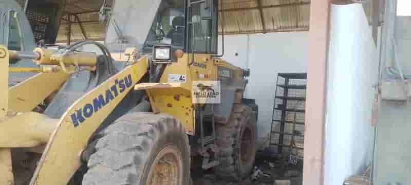 Pá Carregadeira Komatsu WA200 2018