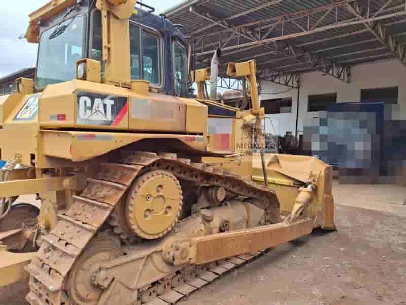 Trator de esteira Caterpillar D6T 2018 - imagem de fundo