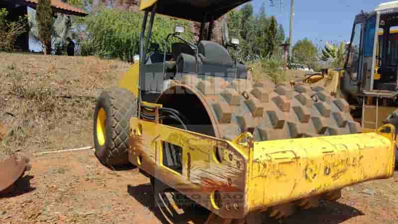 Rolo compactador Bomag BW211 D40 2014