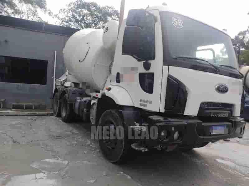 Plantadeira Ford / Siti Cargo 2629 / 8 m³ 2014