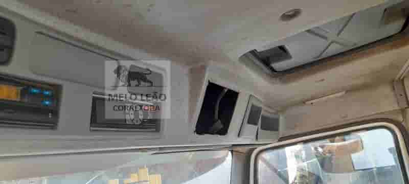 Plantadeira Mercedes Benz 3131 2014