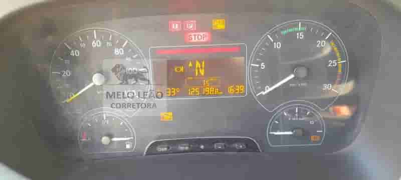Plantadeira Mercedes Benz 3131 2014