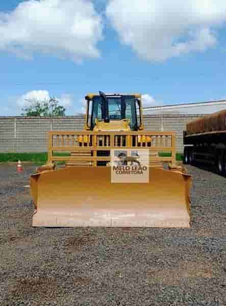 Trator de esteira Caterpillar D6NXL 2013