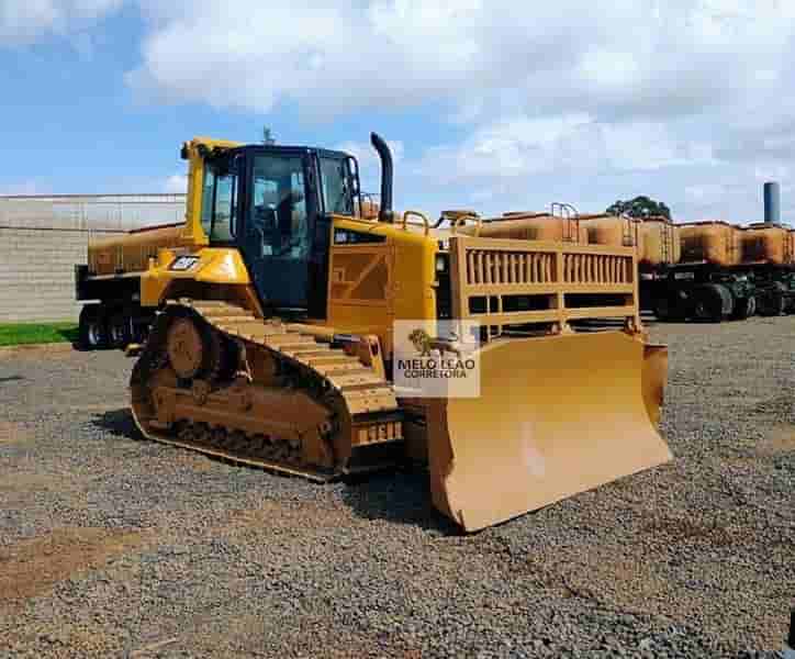 Trator de esteira Caterpillar D6NXL 2013