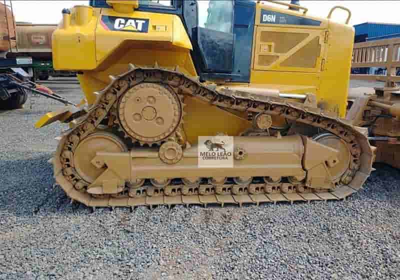 Trator de esteira Caterpillar D6NXL 2013