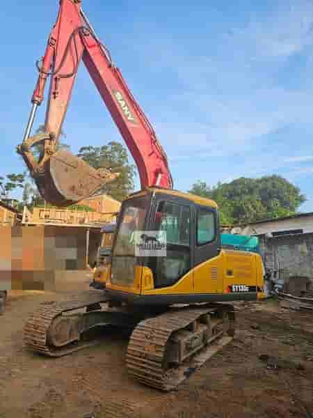 Escavadeira Sany SY135 C 2013