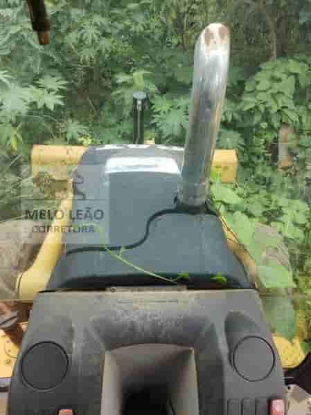 Retroescavadeira Caterpillar 416E 2013