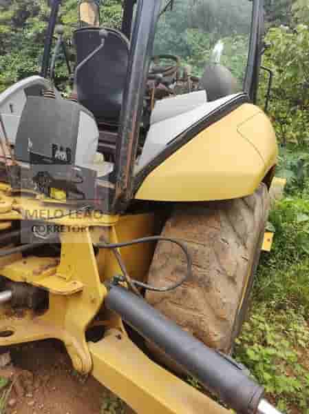 Retroescavadeira Caterpillar 416E 2013