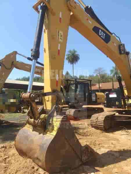 Escavadeira Caterpillar 320D 2013