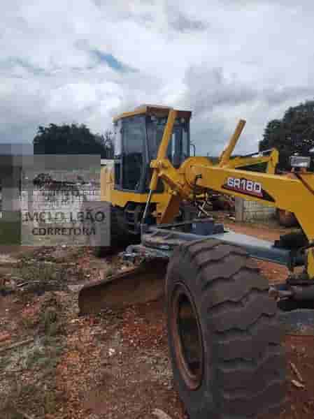 Motoniveladora XCMG GR180 2010 - imagem de fundo