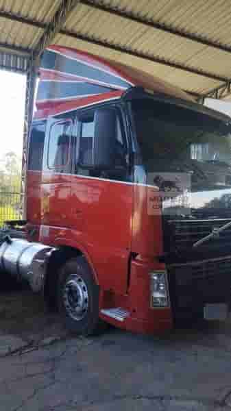 Cavalo Mecânico Volvo FH-380 6x4 2006 - imagem de fundo