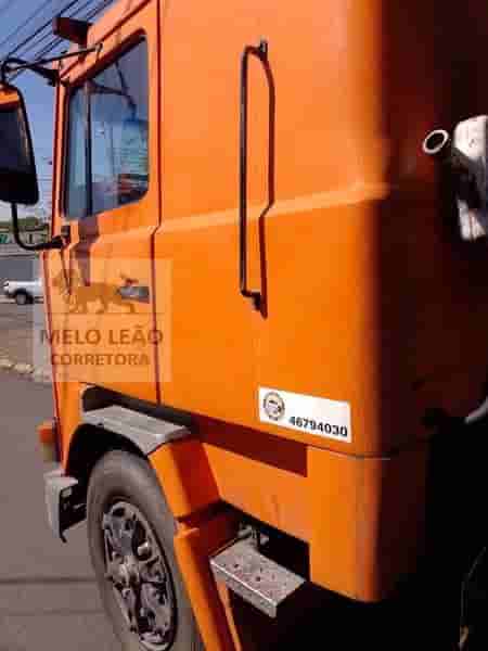 Caminhão Scania LK 111 S 1981