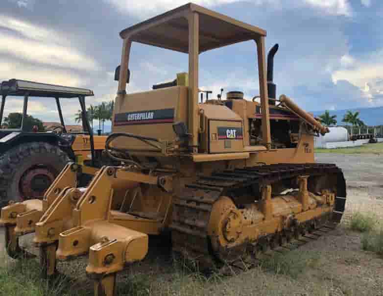 Trator de esteira Caterpillar D6 1997