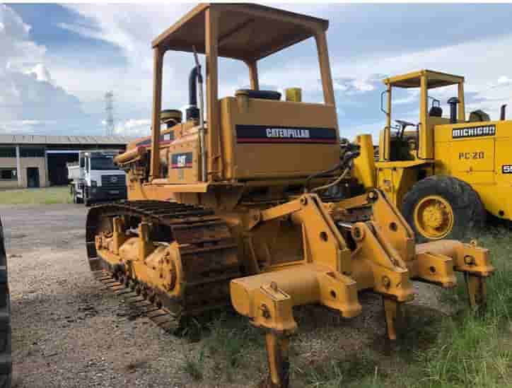 Trator de esteira Caterpillar D6 1997