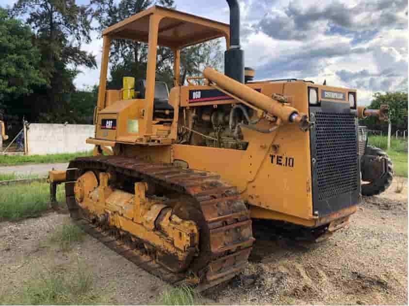 Trator de esteira Caterpillar D6 1997