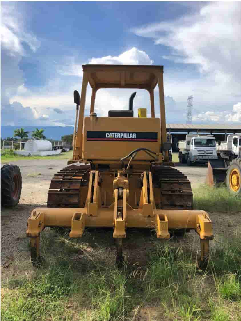Trator de esteira Caterpillar D6 1997