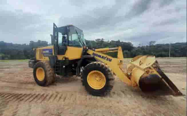 Pá Carregadeira Komatsu WA200 2018